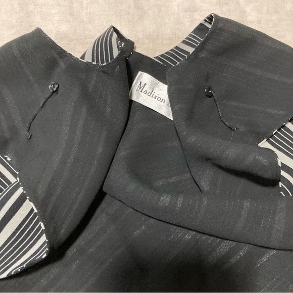 Madison Studio 100% Silk Black and White Striped Sleeveless Top - Picture 6 of 11